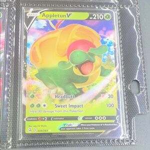 Pokemon Appletun V Card - Green and Red